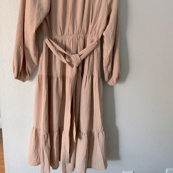 Dress - Picture 2 of 4